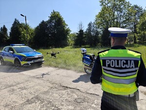 Policyjny dron czuwał nad bezpieczeństwem uczestników ruchu drogowego.
