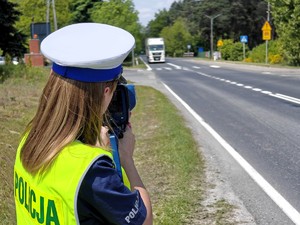Policyjny dron czuwał nad bezpieczeństwem uczestników ruchu drogowego.