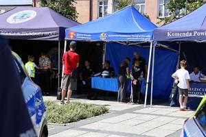 Policjanci na Międzypowiatowych Obchodach Święta Policji w Łasku.