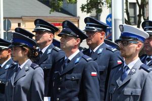 Policjanci na Międzypowiatowych Obchodach Święta Policji w Łasku.