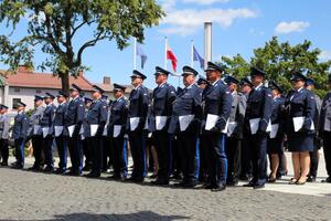 Policjanci na Międzypowiatowych Obchodach Święta Policji w Łasku.