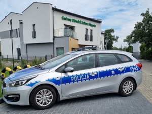 Policjant z łaskiej komendy odwiedził uczestników półkolonii w Buczku.