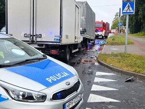 Zdarzenie drogowe na przejściu dla pieszych w Łasku.