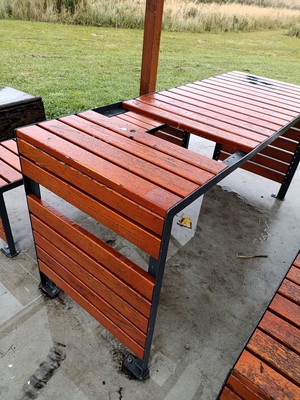 Zniszczenia infrastruktury.