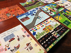 Komisja ocenia prace konkursowe.