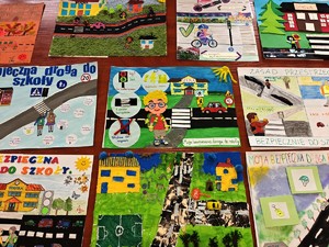 Komisja ocenia prace konkursowe.