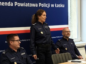 Odprawa roczna podsumowująca pracę Komendy Powiatowej Policji w Łasku w 2025 roku.