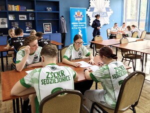 Powiatowy etap policyjnego turnieju dla uczniów szkół średnich.