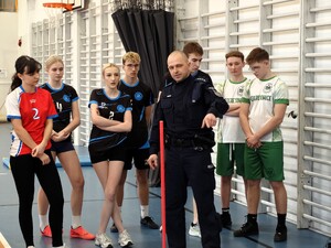Powiatowy etap policyjnego turnieju dla uczniów szkół średnich.