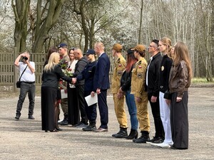 Pierwszoklasiści z Ostrowa złożyli uroczyste ślubowanie.