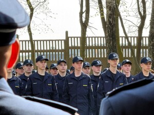 Pierwszoklasiści z Ostrowa złożyli uroczyste ślubowanie.