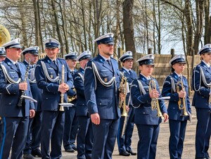 Pierwszoklasiści z Ostrowa złożyli uroczyste ślubowanie.